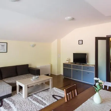 Dina - Two Bedroom With Balcony And Sea View A4+1 *